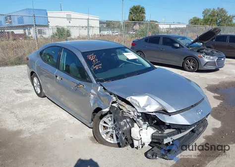2025 Toyota Camry Le from USA, damaged, VIN 4T1DAACK4SU559222